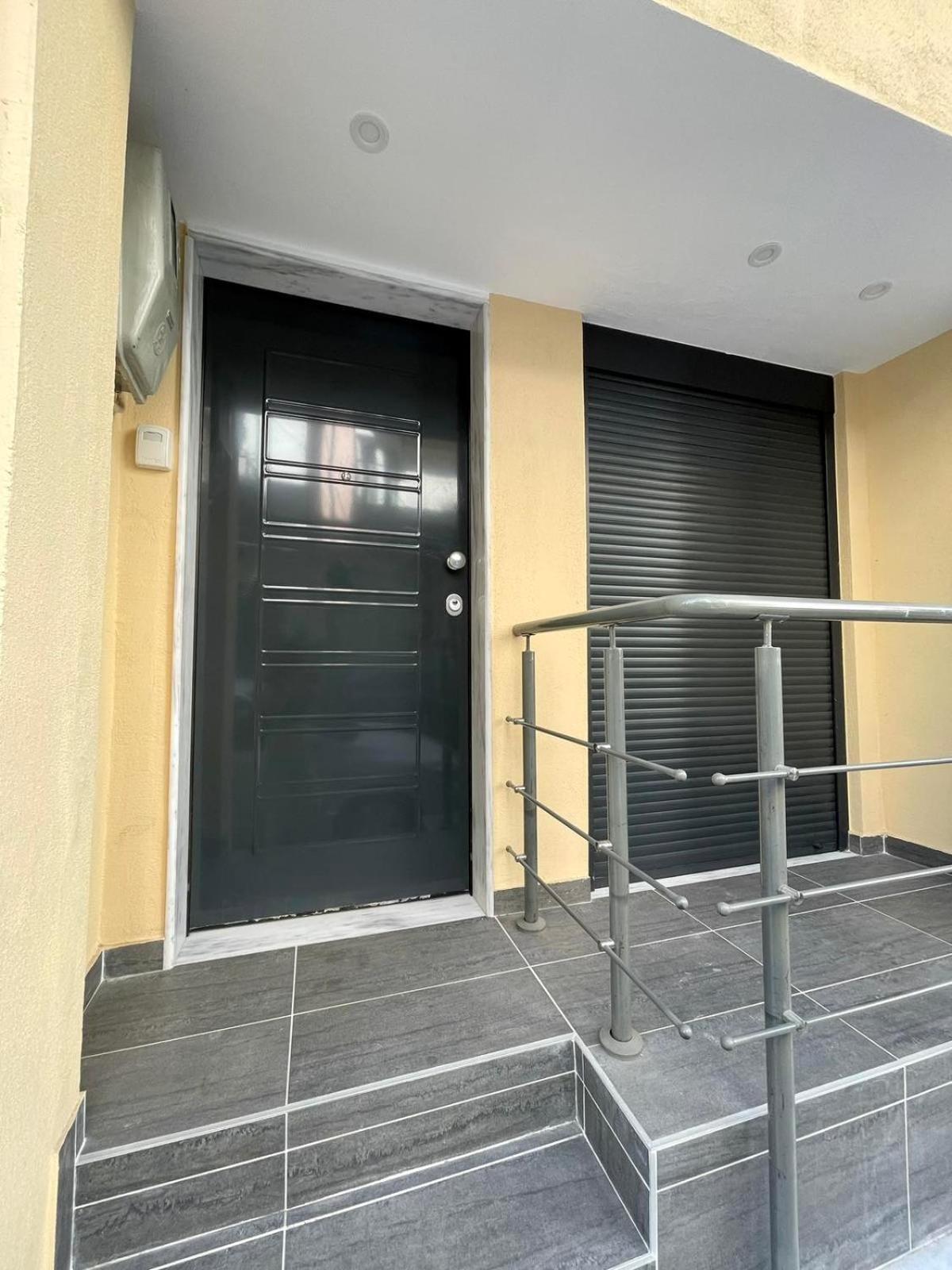 Minimal Two-Floor Apartment Thessaloniki Exterior foto